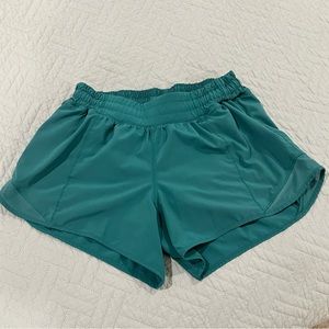 Lululemon hotty hot low rise shorts 4in